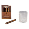 Copo com charutos de chocolate